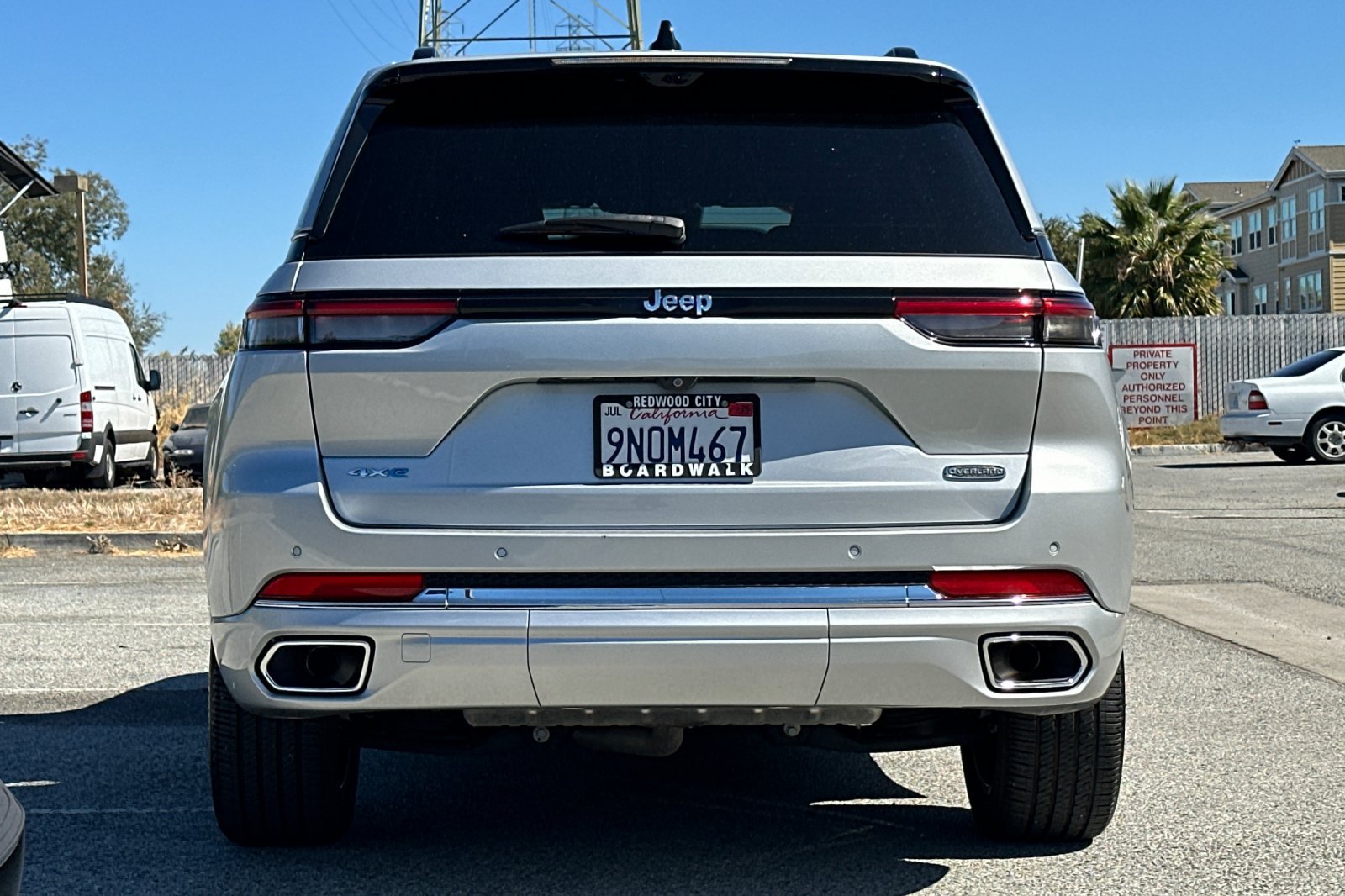 Used 2023 Jeep Grand Cherokee Overland w/ Advanced Protech Group III AWD/4WD image 5