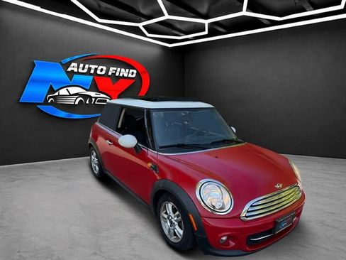 Used 2012 MINI Cooper Hardtop FWD image 2