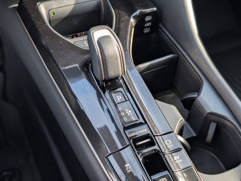 New 2025 Toyota Crown Signia image 20