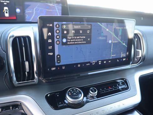 New 2025 Ford Expedition Platinum w/ Driver's Package image 7