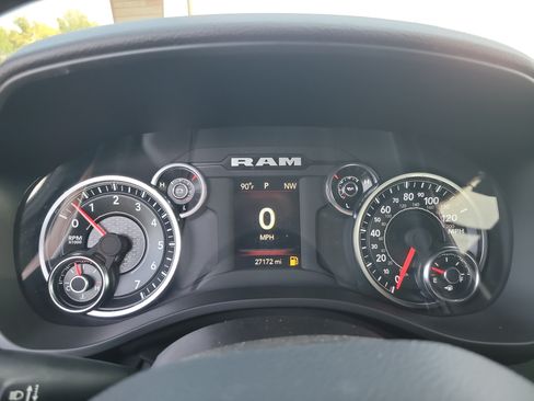 Used 2023 RAM 1500 Big Horn AWD/4WD image 29