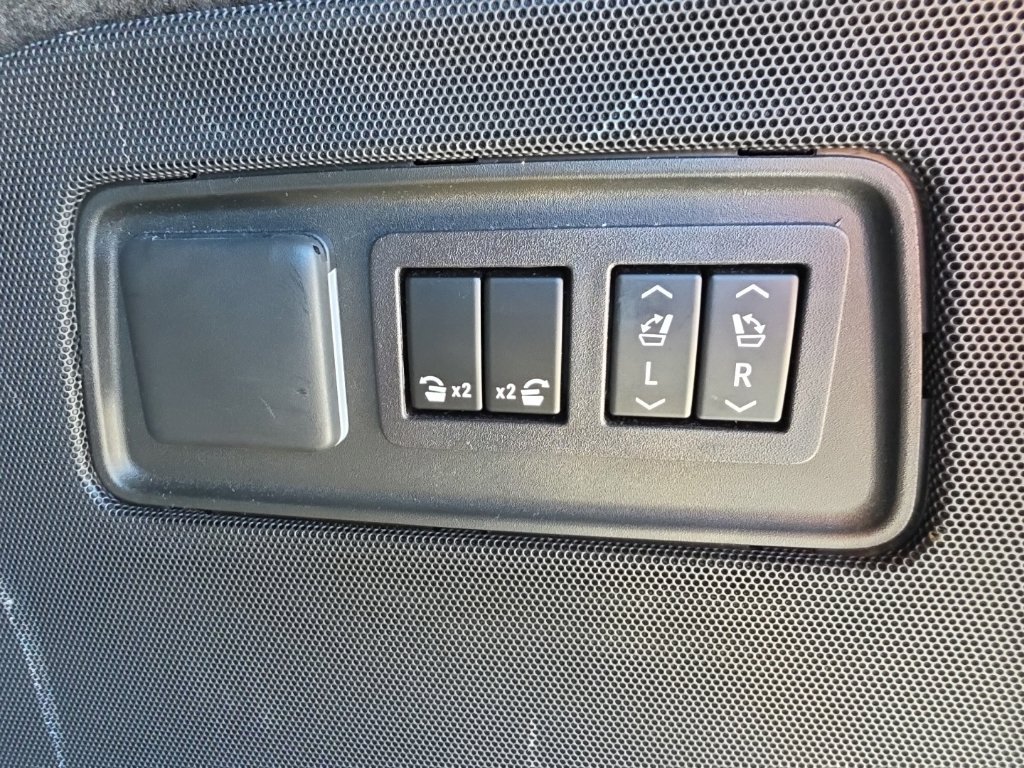 Used 2023 Cadillac Escalade Sport AWD/4WD image 28