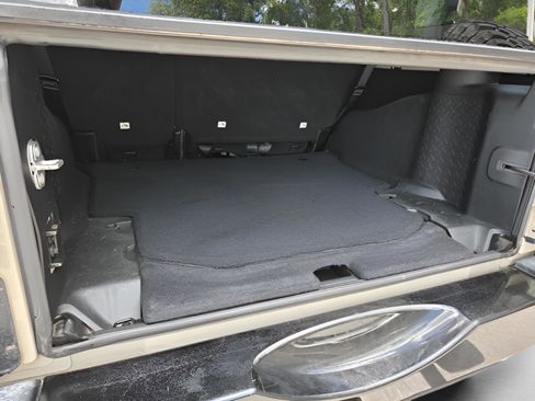 Used 2018 Jeep Wrangler Unlimited Sport AWD/4WD image 14