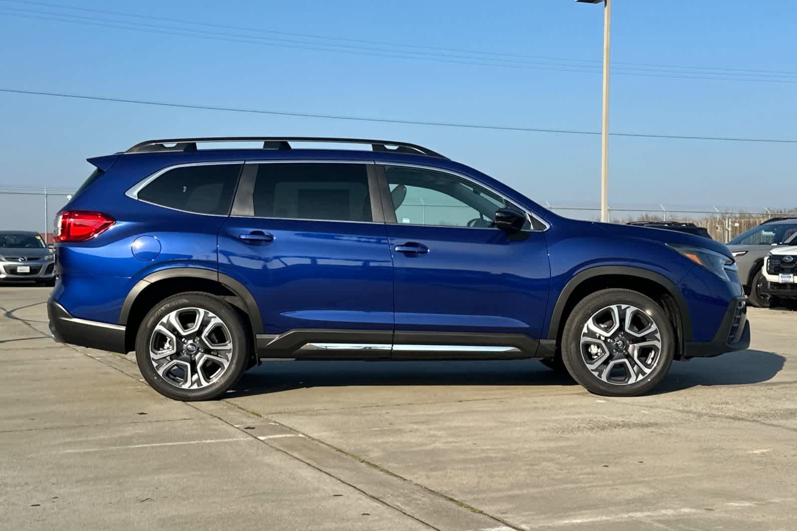 New 2026 Subaru Ascent Limited w/ Popular Package #2 AWD/4WD image 2