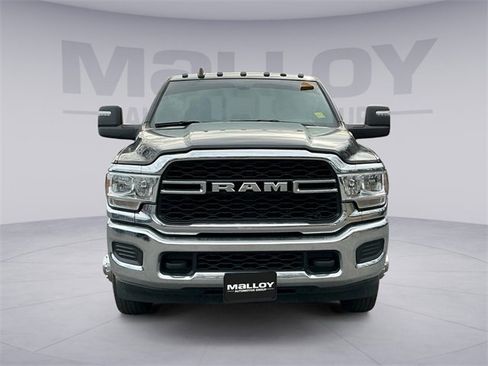 Used 2024 RAM 3500 Tradesman w/ Chrome Appearance Group image 7