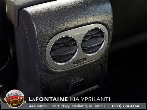 Used 2018 Volkswagen Tiguan Limited image 28