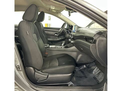 Used 2025 Nissan Sentra SV w/ All-Weather Package image 30