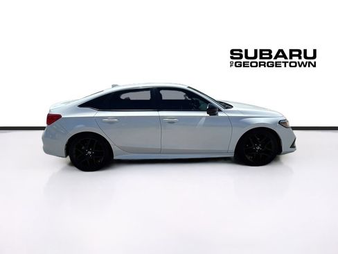 Used 2023 Honda Civic Sport image 8