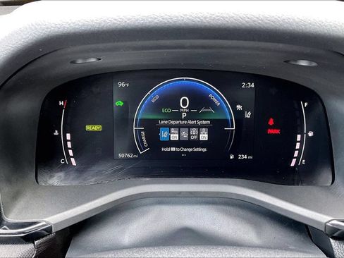 Used 2025 Toyota Camry SE FWD image 29