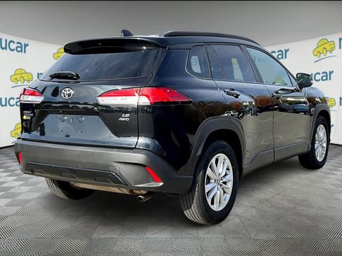 Used 2023 Toyota Corolla Cross LE image 6