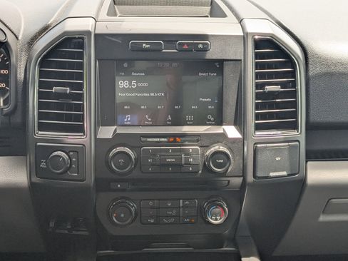Used 2018 Ford F150 XLT w/ Equipment Group 302A Luxury AWD/4WD image 18