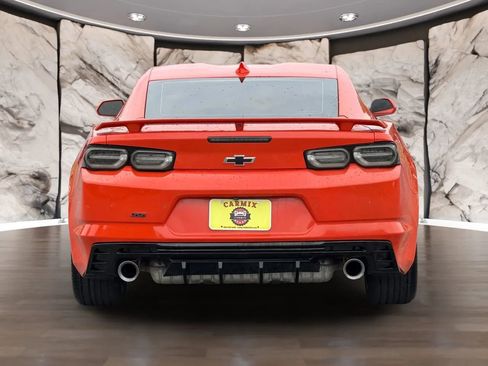 Used 2019 Chevrolet Camaro SS RWD image 6