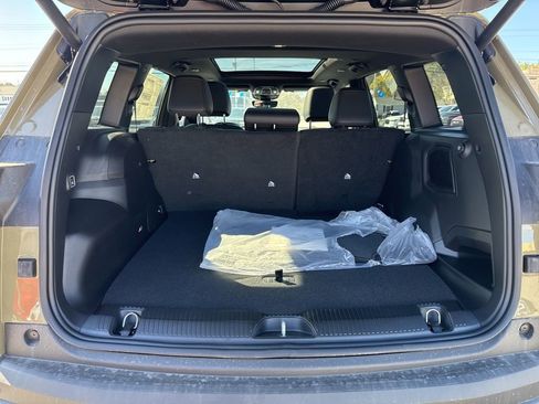 New 2026 Jeep Cherokee Overland AWD/4WD image 28