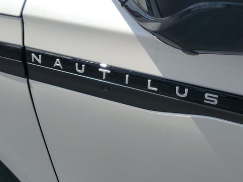 New 2026 Lincoln Nautilus Black Label w/ Jet Appearance Package AWD/4WD image 7