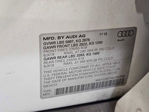 Used 2020 Audi Q5 e Premium Plus w/ Premium Plus Package image 30