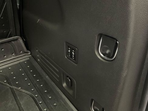 Used 2023 Chevrolet Traverse High Country w/ LPO, Floor Liner Package AWD/4WD image 34