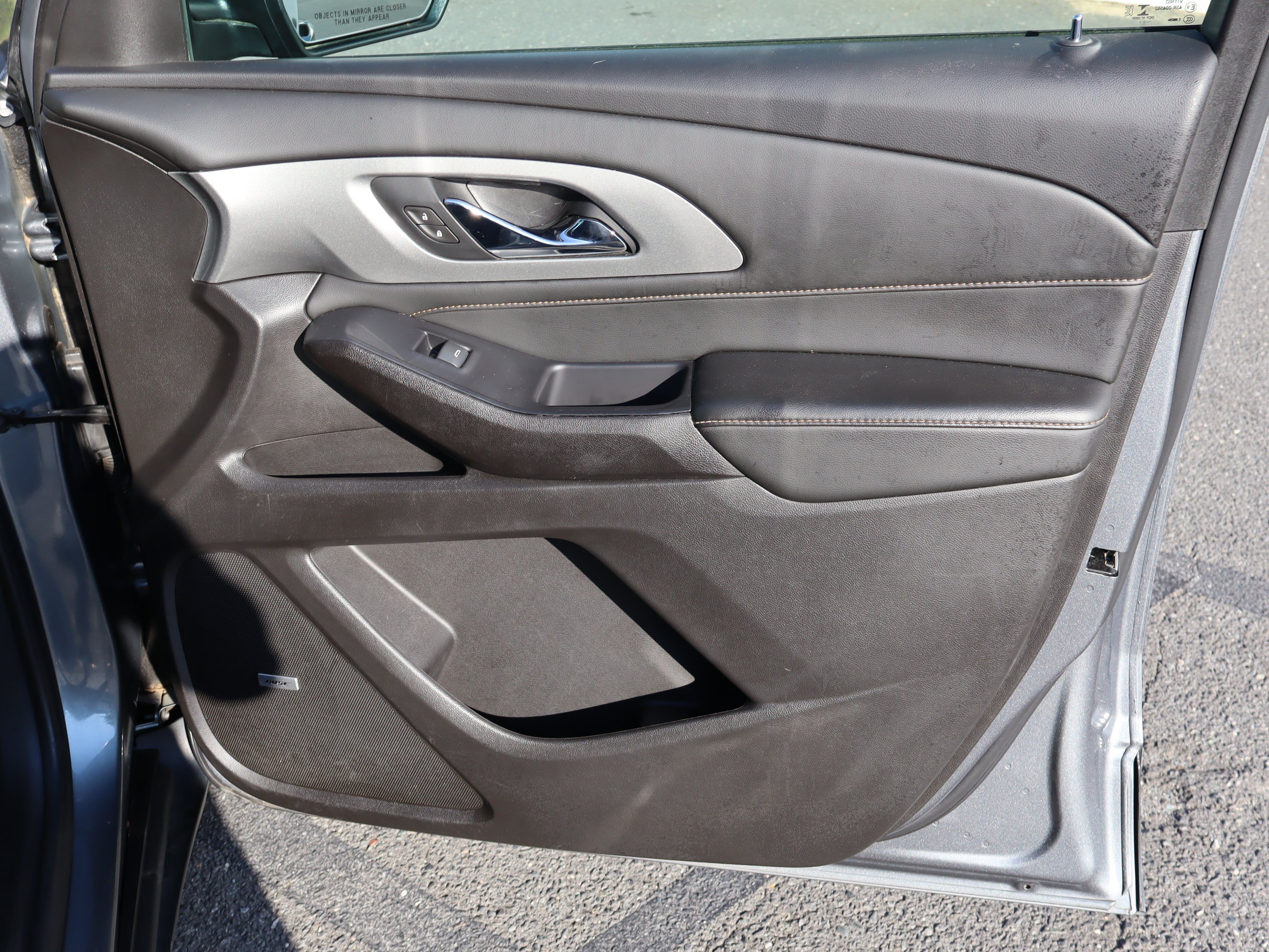 Used 2021 Chevrolet Traverse RS FWD image 38
