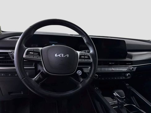 Used 2025 Kia Telluride S FWD image 15