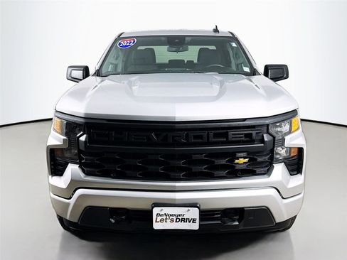 Used 2022 Chevrolet Silverado 1500 Custom image 3