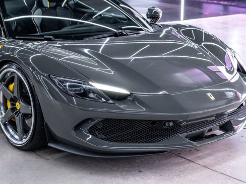 Used 2023 Ferrari 296 GTS RWD image 2