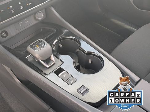 Used 2026 Nissan Rogue S FWD image 18