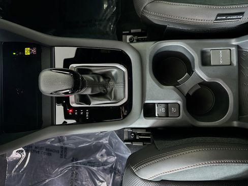 Used 2025 Subaru Forester Touring image 22