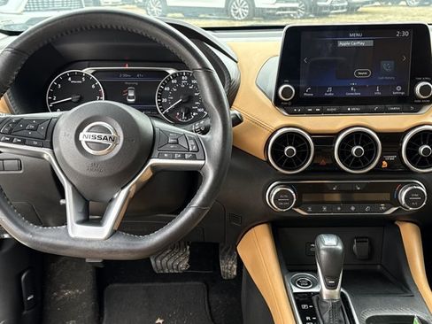 Used 2021 Nissan Sentra SV w/ SV Premium Package image 3