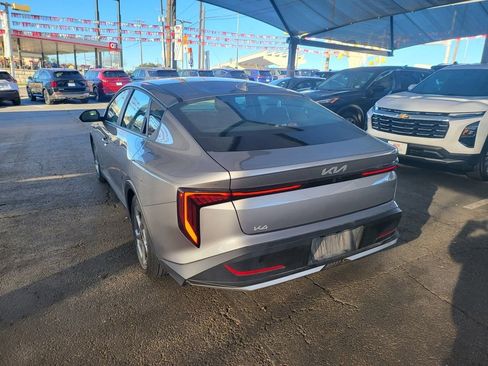 Used 2025 Kia K4 LXS image 6