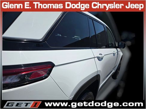 Used 2023 Jeep Grand Cherokee Limited w/ Black Appearance Package RWD image 10