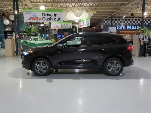 Used 2023 Ford Escape ST-Line w/ Tech Pack #1 AWD/4WD image 10