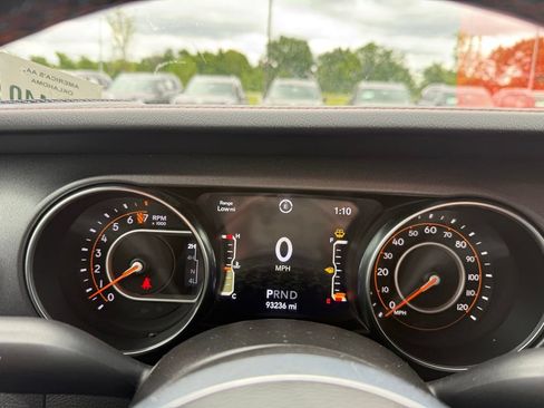 Used 2023 Jeep Gladiator Mojave w/ LED Lighting Group AWD/4WD image 13