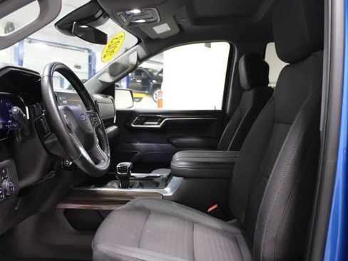 Used 2023 Chevrolet Silverado 1500 RST AWD/4WD image 19