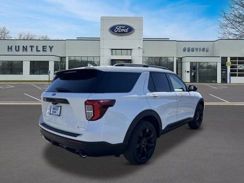Used 2023 Ford Explorer ST-Line w/ Class IV Trailer Tow Package AWD/4WD image 4