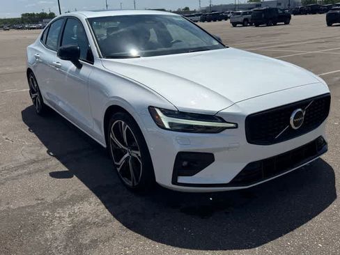 Used 2024 Volvo S60 B5 Core w/ Climate Package FWD image 3