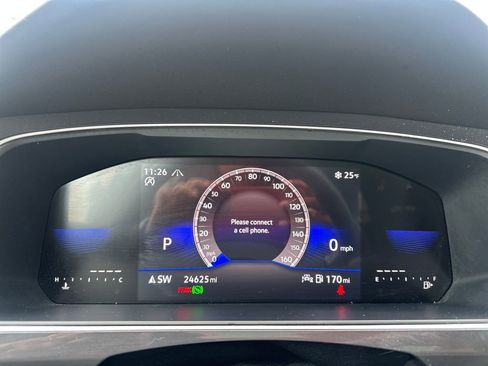 Used 2024 Volkswagen Tiguan SE image 8