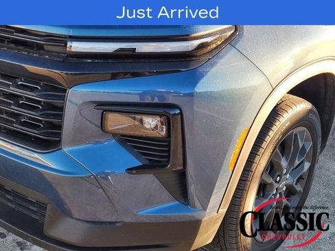 Used 2024 Chevrolet Traverse LS w/ Midnight/Sport Edition image 11