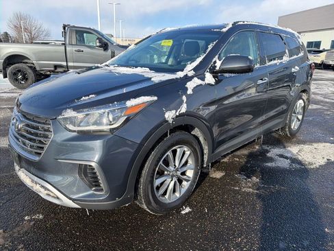 Used 2017 Hyundai Santa Fe SE image 11