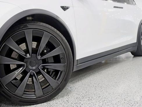 Used 2022 Tesla Model X Plaid AWD/4WD image 4