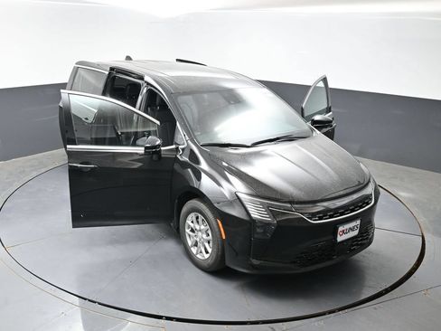 New 2027 Chrysler Pacifica Select FWD image 50