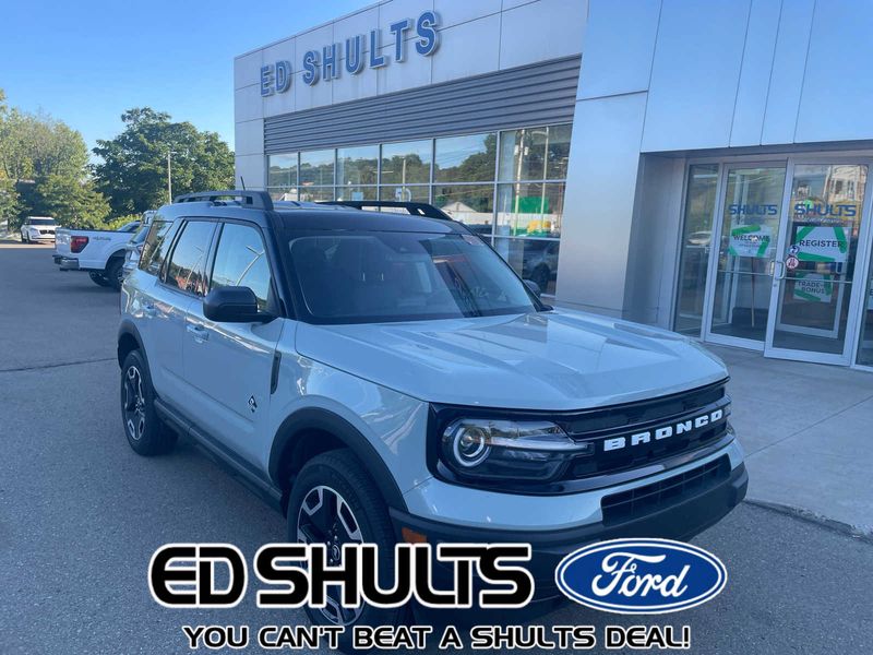 Used 2024 Ford Bronco Sport Outer Banks image 1