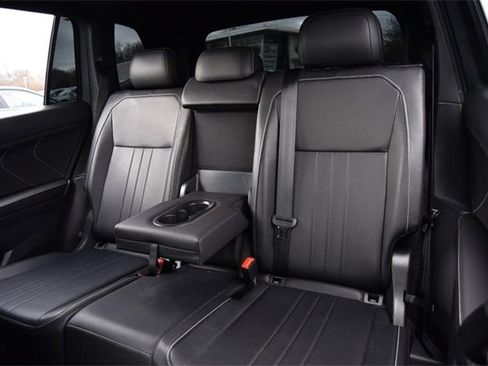 Certified 2023 Volkswagen Tiguan SE R-Line image 21