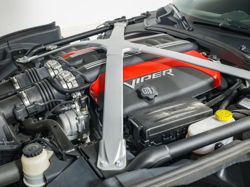 Used 2016 Dodge Viper ACR image 45