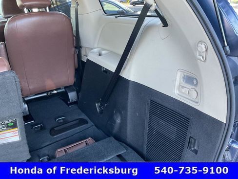 Used 2020 Toyota Sienna Limited Premium w/ Carpet Mat Package AWD/4WD image 25