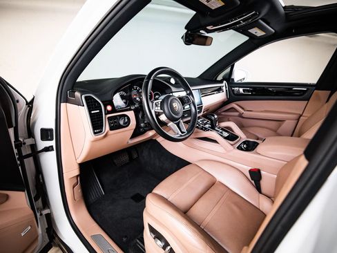 Used 2019 Porsche Cayenne AWD/4WD image 4