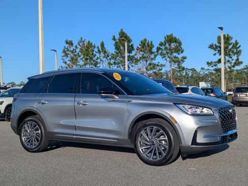 Used 2023 Lincoln Corsair Reserve w/ Equipment Group 201A image 2