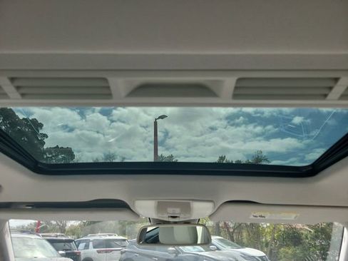 Used 2016 Mercedes-Benz E 350 4MATIC Sedan image 16