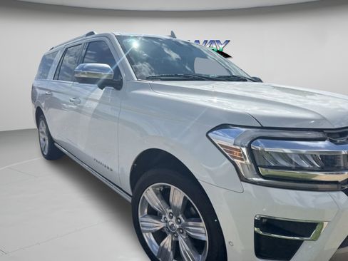 Used 2024 Ford Expedition Max Platinum AWD/4WD image 1