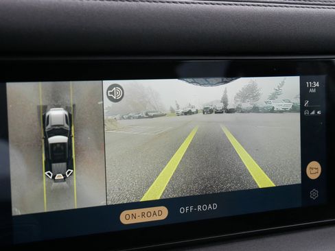 Used 2020 Land Rover Defender 110 SE image 30