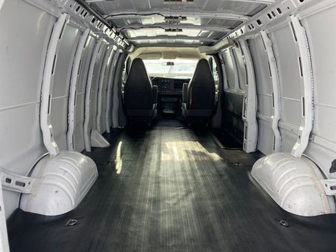 Used 2024 GMC Savana 2500 Work Van image 16