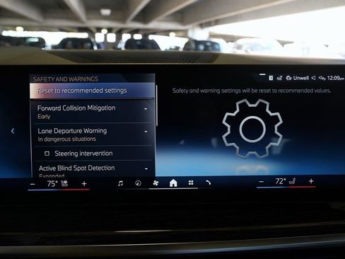 Used 2026 BMW X6 xDrive40i w/ Climate Comfort Package image 20